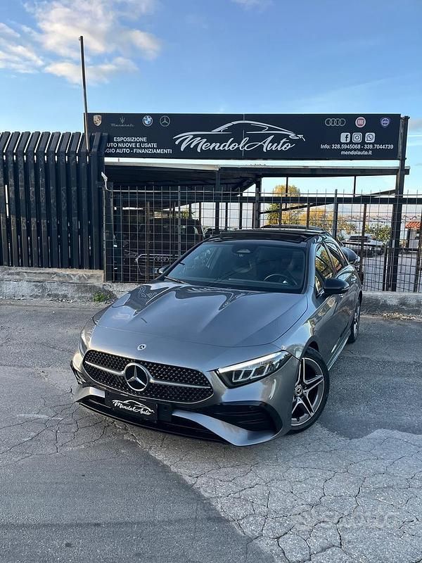 Usata Mercedes A180 AMG Line Premium 115 CV (84 kW) 2023 Grigio Berlina