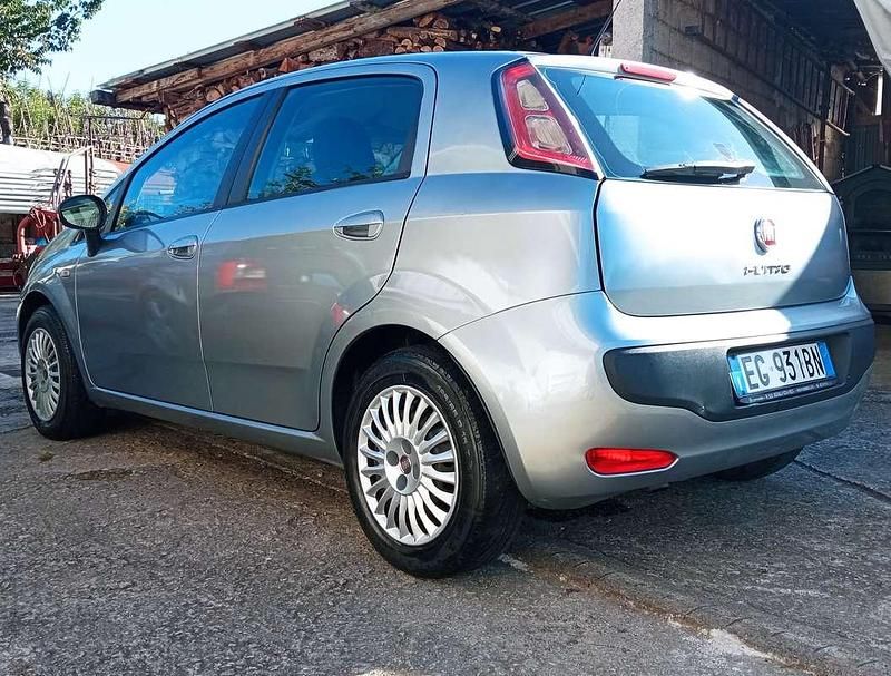 Usata Fiat Punto Evo Dynamic 95 CV (69 kW) 2011 Grigio Utilitaria