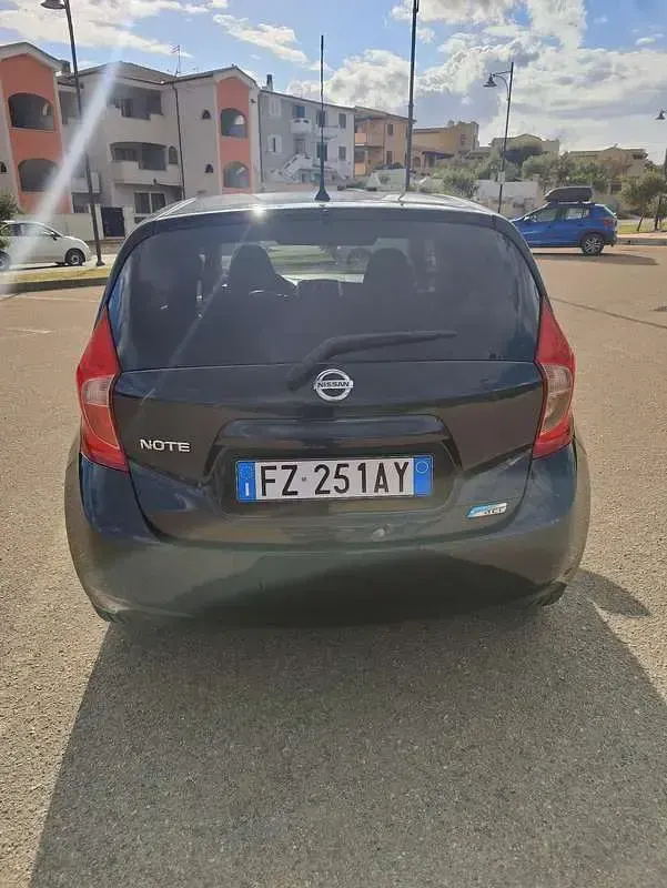 Usata Nissan Note Acenta 90 CV (66 kW) 2014 Nero Utilitaria