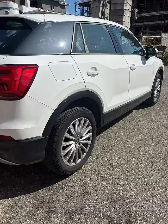 Usata Audi Q2 Business 150 CV (110 kW) 2021 Bianco SUV