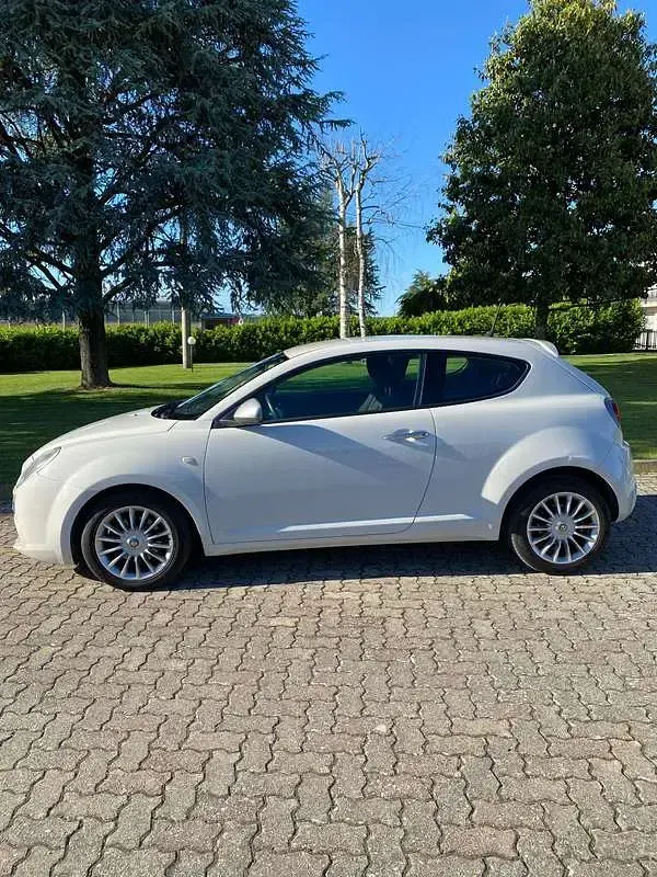 Usata Alfa Romeo MiTo Progression 84 CV (61 kW) 2014 Bianco Utilitaria