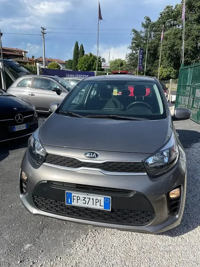 Usata Kia Picanto 65 CV (47 kW) 2018 Grigio Utilitaria