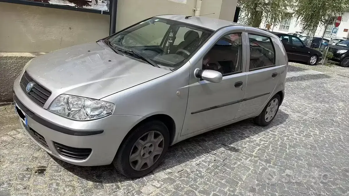 Usata Fiat Punto 80 CV (58 kW) 2006 Grigio Utilitaria