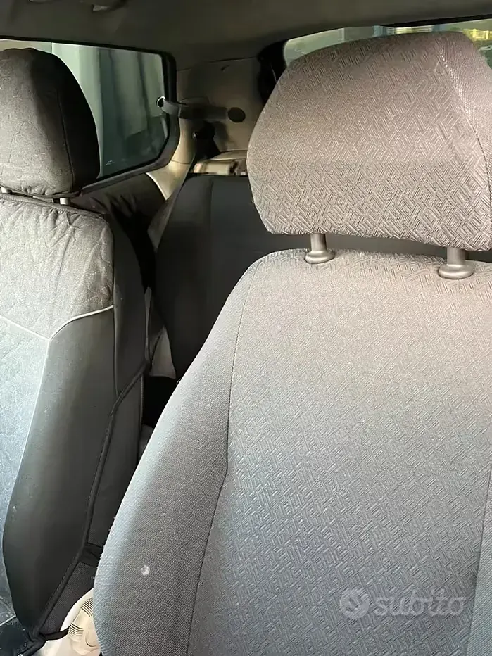 Usata Fiat Punto 80 CV (58 kW) 2004 Nero Utilitaria