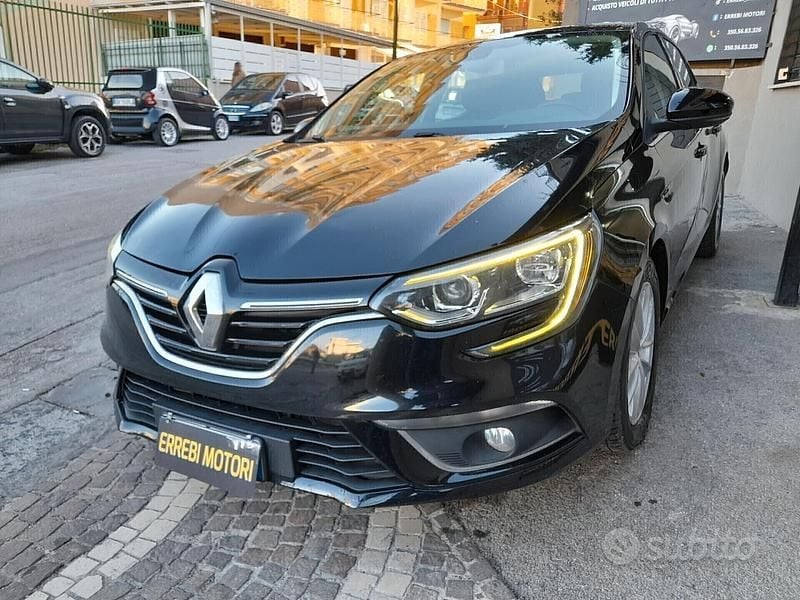 Usata Renault Mégane IV Intens 110 CV (80 kW) 2016 Nero Berlina