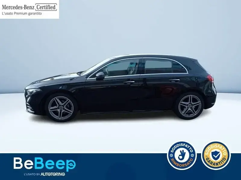 Usata Mercedes A180 Premium 116 CV (85 kW) 2023 Nero pastello Berlina