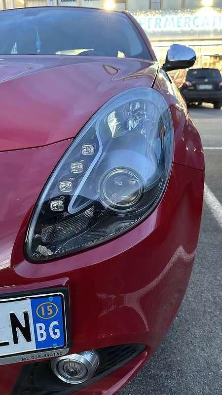Usata Alfa Romeo Giulietta Exclusive 120 CV (88 kW) 2015 Utilitaria