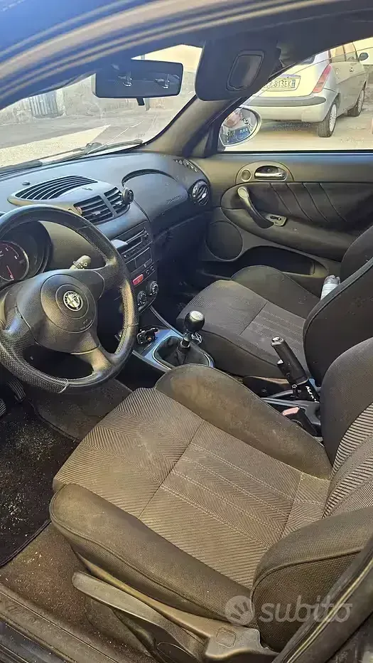 Usata Alfa Romeo 147 120 CV (88 kW) 2010 Utilitaria