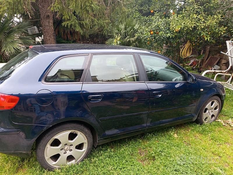 Usata Audi A3 140 CV (102 kW) 2006 Blu Utilitaria