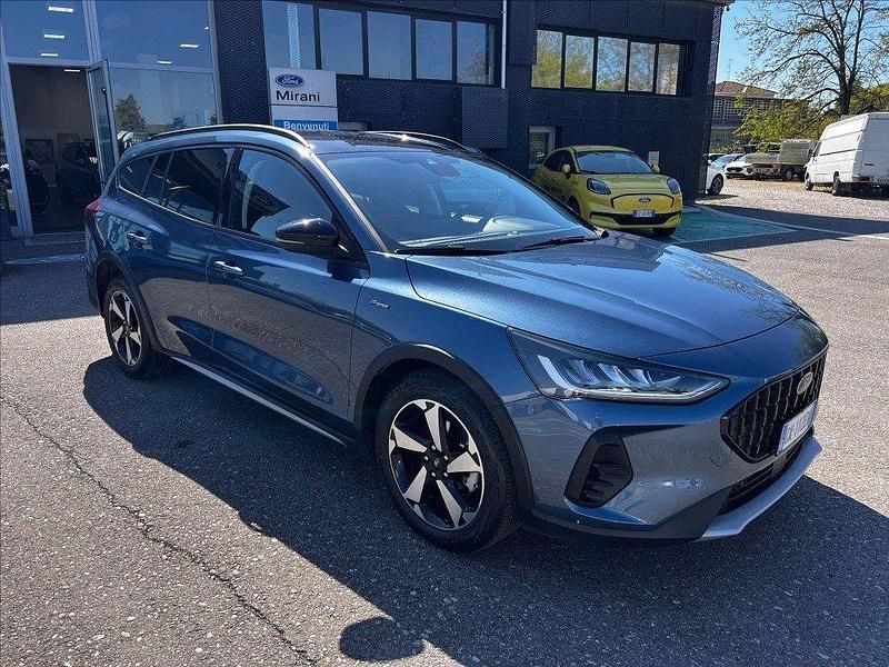 Usata Ford Focus Active 125 CV (91 kW) 2022 Blu Station wagon
