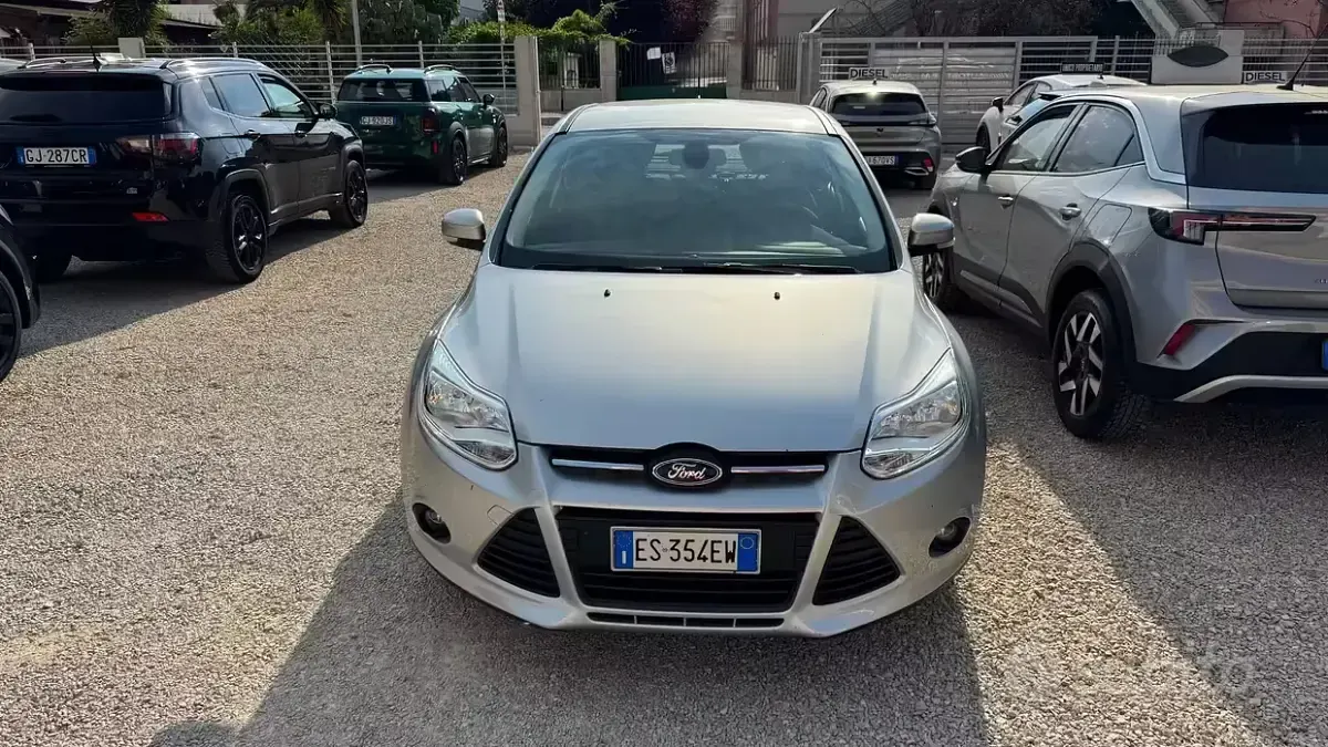 Usata Ford Focus 116 CV (85 kW) 2013 Grigio Berlina