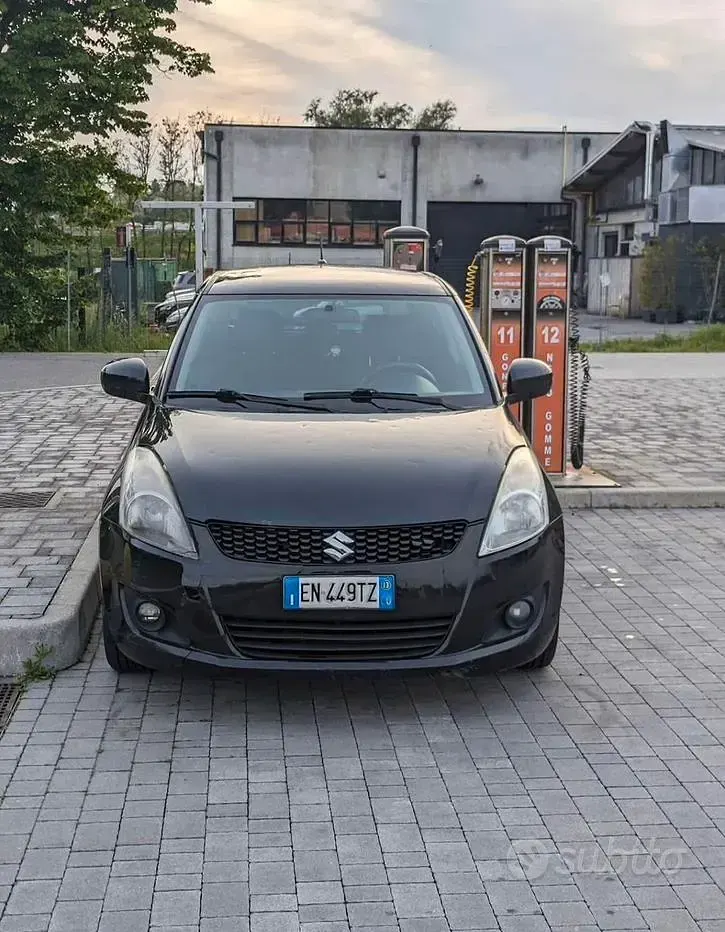 Usata Suzuki Swift 94 CV (69 kW) 2013 Nero Utilitaria