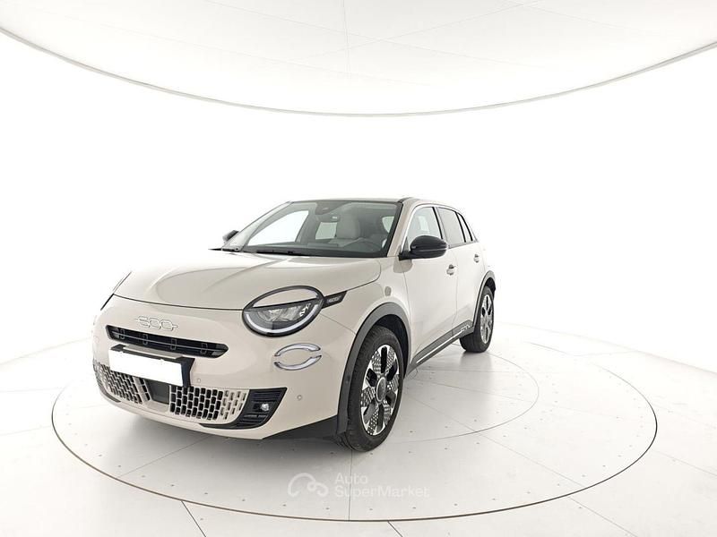 Usata Fiat 600 La Prima 110 CV (80 kW) 2025 Gray SUV