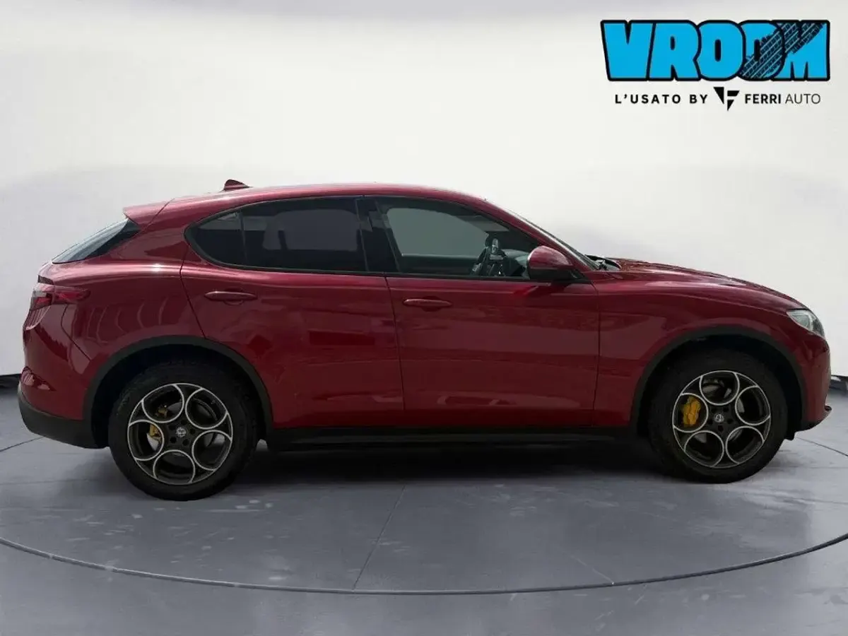 Usata Alfa Romeo Stelvio Executive 209 CV (153 kW) 2017 Rosso SUV