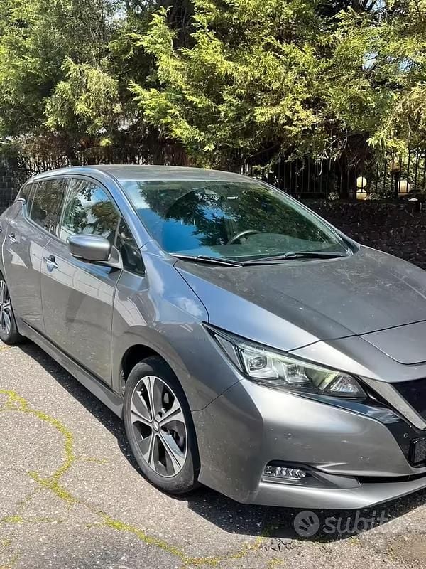 Usata Nissan Leaf 89 kW (122 CV) 2021 Grigio Utilitaria