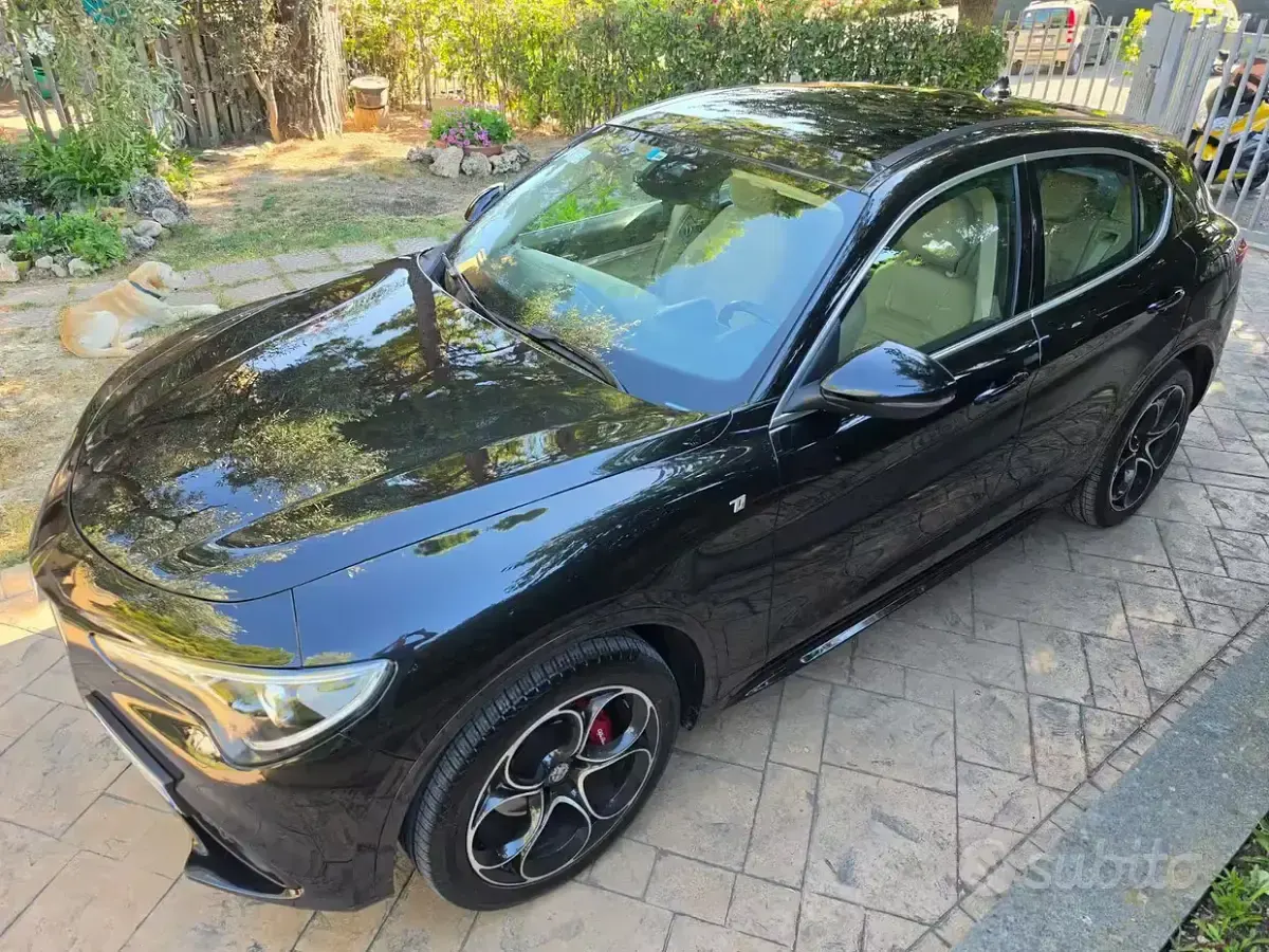Usata Alfa Romeo Stelvio Ti 209 CV (153 kW) 2020 Nero SUV