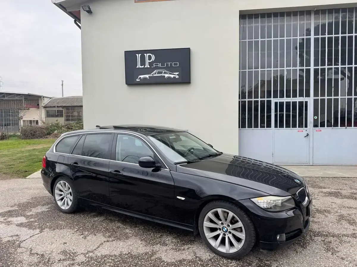 Usata BMW 320 M Sport 177 CV (130 kW) 2009 Nero Station wagon