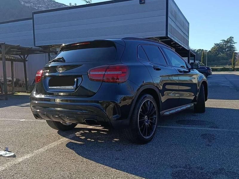 Usata Mercedes GLA200 Edition 136 CV (100 kW) 2018 Nero SUV