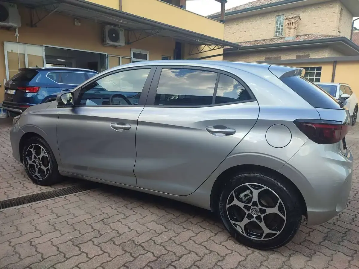 Usata MG MG3 Luxury 194 CV (142 kW) 2025 Grigio Utilitaria