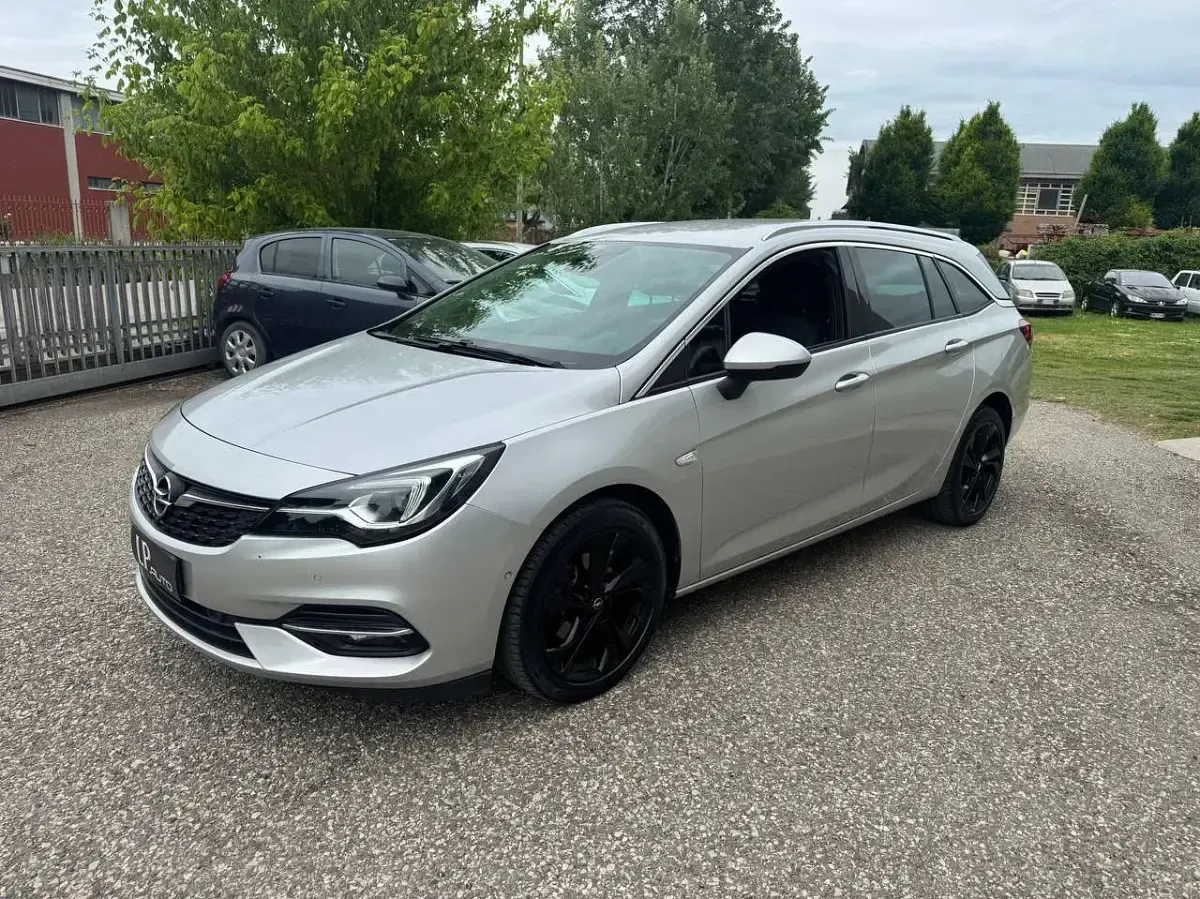 Usata Opel Astra GS Line 122 CV (89 kW) 2020 Argento Station wagon