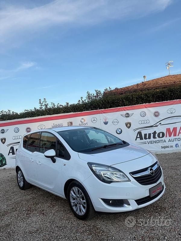 Usata Opel Meriva Cosmo 95 CV (69 kW) 2015 Bianco Monovolume