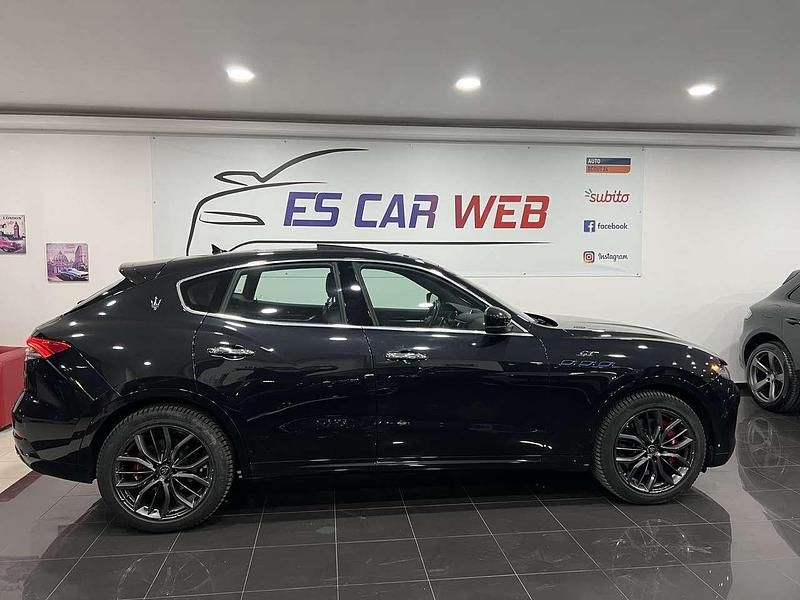 Begagnad Maserati Levante GT 330 HK (242 kW) 2023 Svart SUV