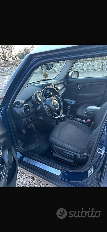 Usata Mini Cooper D 2015 Blu Utilitaria