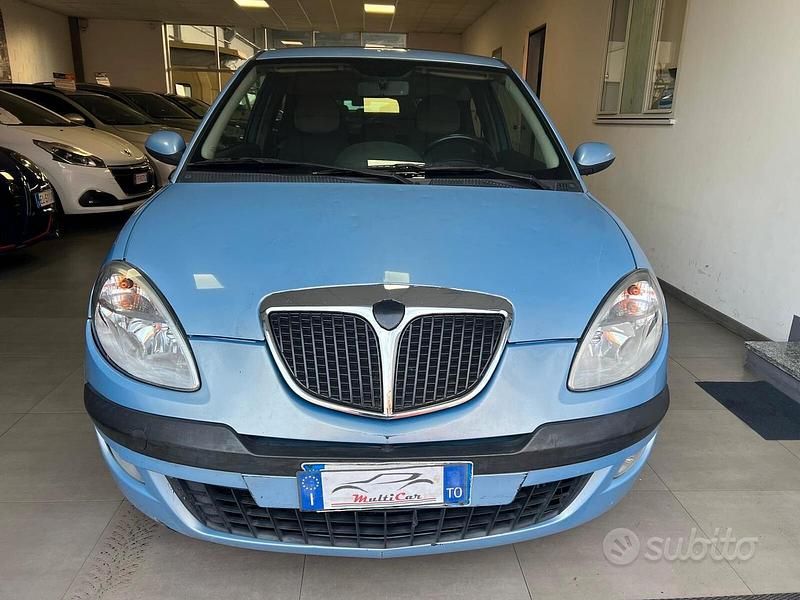 Usata Lancia Ypsilon 69 CV (50 kW) 2006 Blu Utilitaria