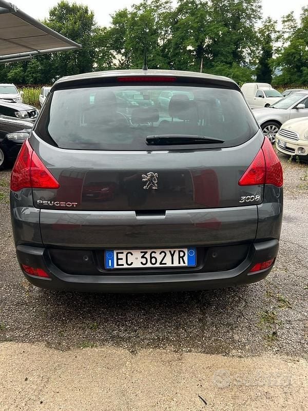 Usata Peugeot 3008 Business-Line 110 CV (80 kW) 2010 Grigio Station wagon
