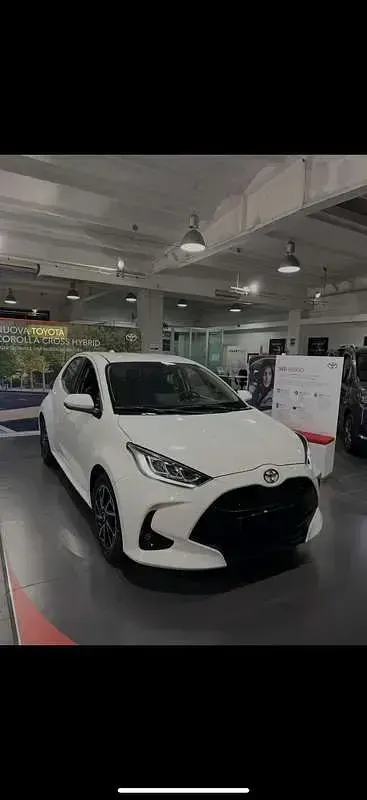 Usata Toyota Yaris 105 CV (77 kW) 2023 Utilitaria