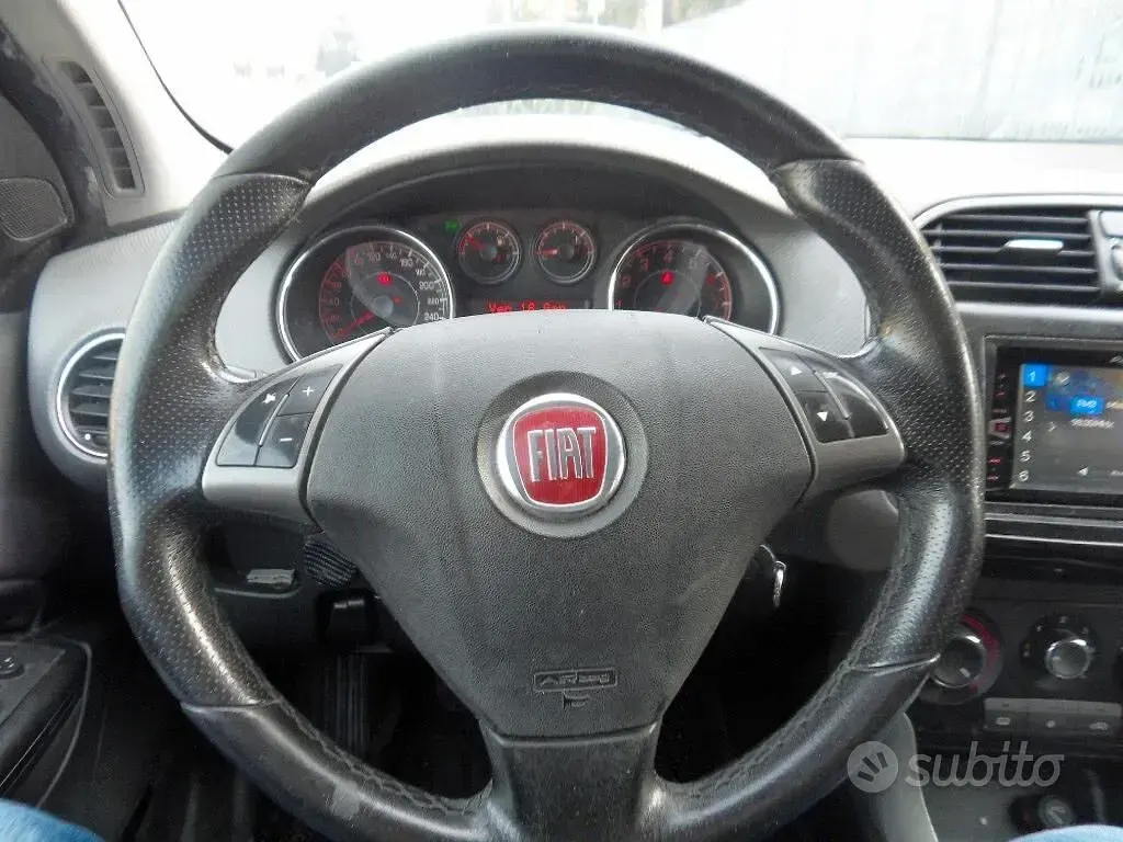 Usata Fiat Bravo Easy 90 CV (66 kW) 2012 Grigio Utilitaria