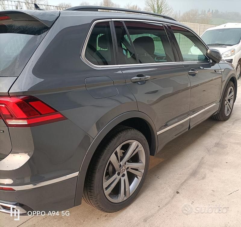 Usata VW Tiguan R-line 150 CV (110 kW) 2021 Grigio SUV