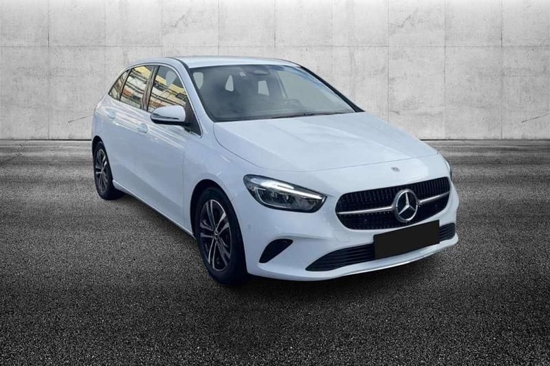 Usata Mercedes B200 Advanced 150 CV (110 kW) 2024 Bianco Monovolume