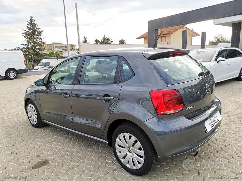 Usata VW Polo Comfortline 90 CV (66 kW) 2010 Grigio Berlina