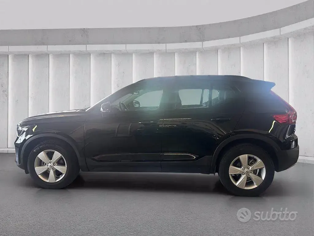Usata Volvo XC40 129 CV (94 kW) 2023 Nero SUV