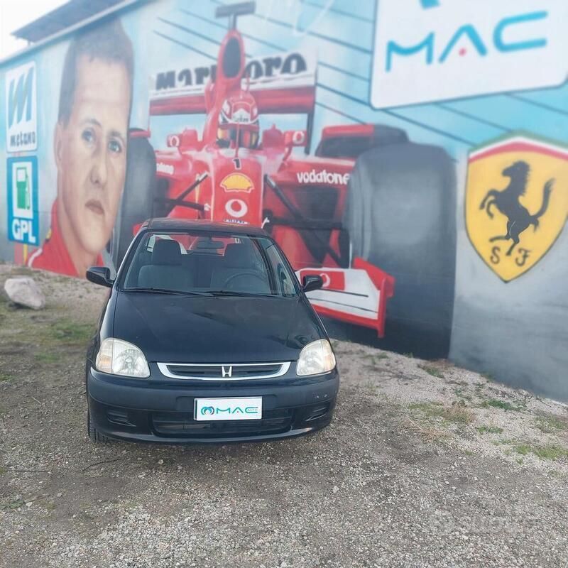 Nero Usata 2000 Honda Logo Due volumi | 1200 € - Immagine 1/2