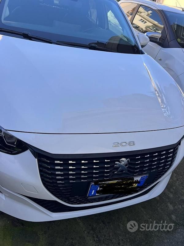 Usata Peugeot 208 100 CV (73 kW) 2021 Bianco Utilitaria