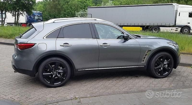 Usata Infiniti QX70 Premium 238 CV (175 kW) 2012 Grigio SUV
