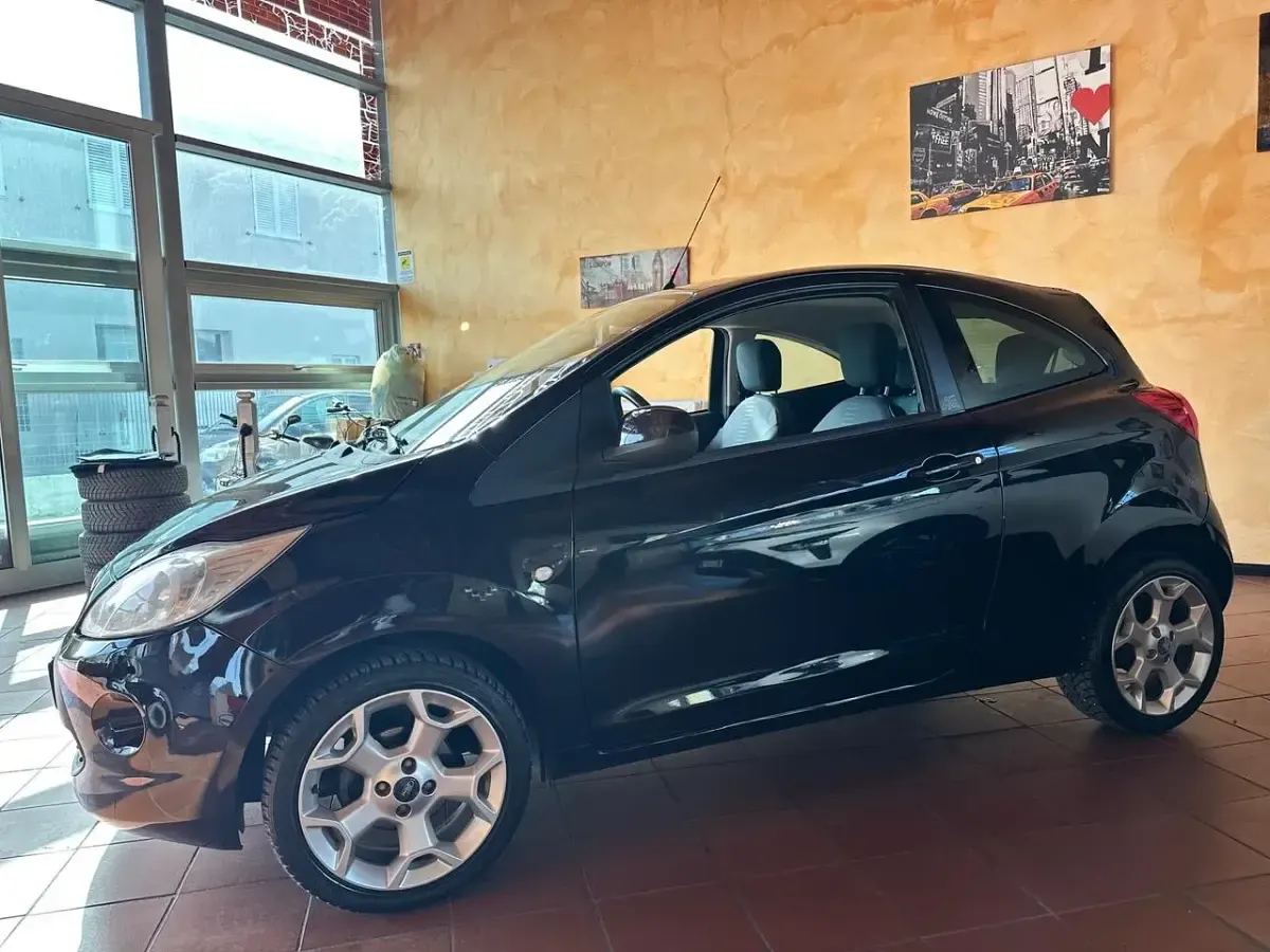 Usata Ford Ka Titanium 75 CV (55 kW) 2010 Nero Utilitaria