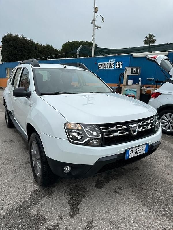 Bianco Usata 2016 Dacia Duster SUV | 7500 € (Ottimo prezzo) - Immagine 1/4