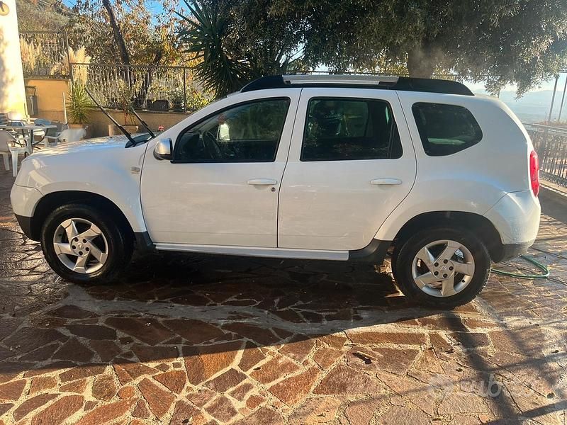 Occasion Dacia Duster 110 ch (80 kW) 2011 Blanc Berline