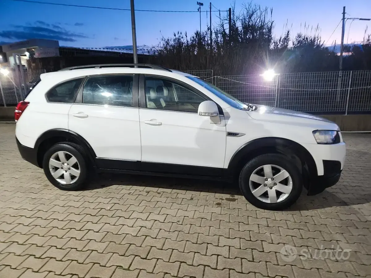 Usata Chevrolet Captiva 150 CV (110 kW) 2014 Bianco SUV