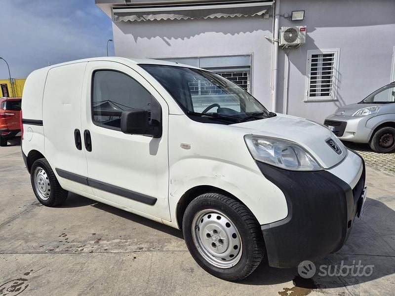 Usata Peugeot Bipper Comfort 75 CV (55 kW) 2013 Bianco Monovolume
