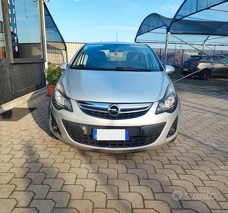 Usata Opel Corsa 85 CV (62 kW) 2014 Nero Utilitaria