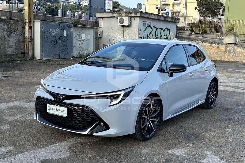 Grigio Usata 2023 Toyota Corolla Sport Due volumi | 25.900 € (Buon prezzo) - Immagine 1/4