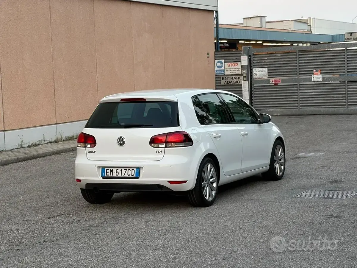 Usata VW Golf VII 105 CV (77 kW) 2012 Bianco Berlina