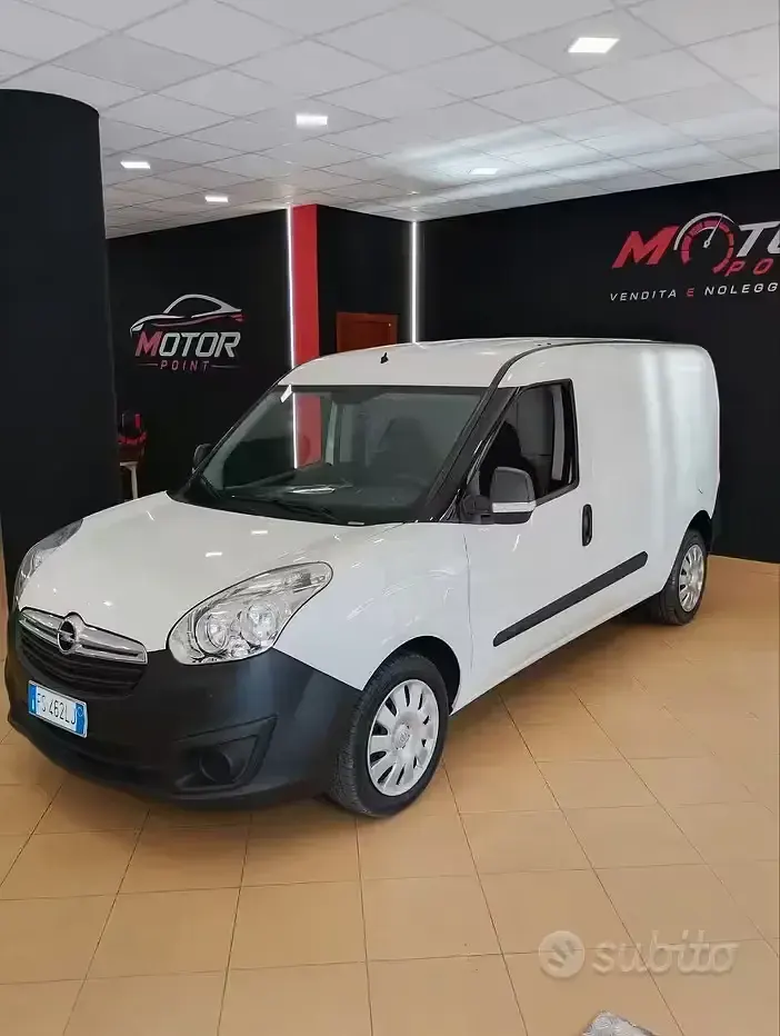 Usata Opel Combo 105 CV (77 kW) 2018 Bianco Monovolume
