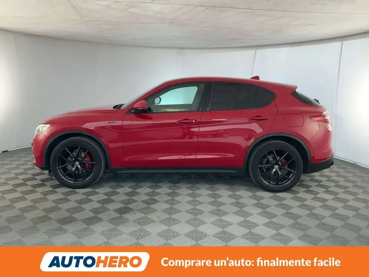 Usata Alfa Romeo Stelvio Sprint 190 CV (139 kW) 2020 Rosso SUV