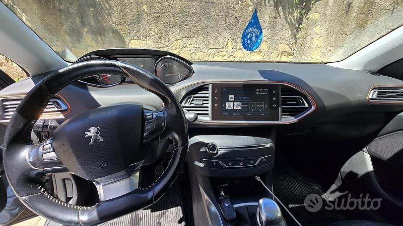Usata Peugeot 308 Allure 130 CV (95 kW) 2018 Berlina