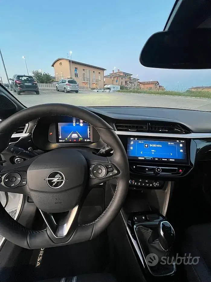 Usata Opel Corsa 75 CV (55 kW) 2024 Bianco Utilitaria